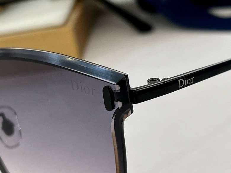 Picture of Dior Sunglasses _SKUfw55791565fw